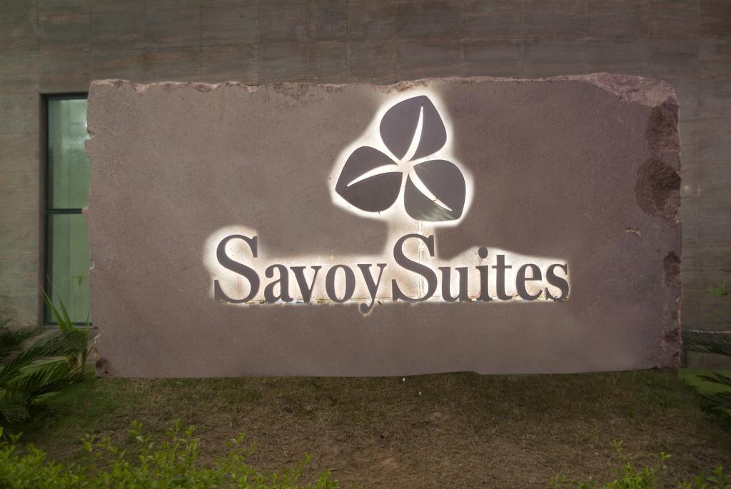 Savoy Suites Greater Noida Exterior foto