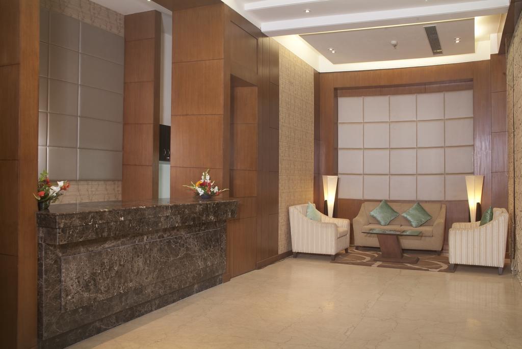 Savoy Suites Greater Noida Exterior foto